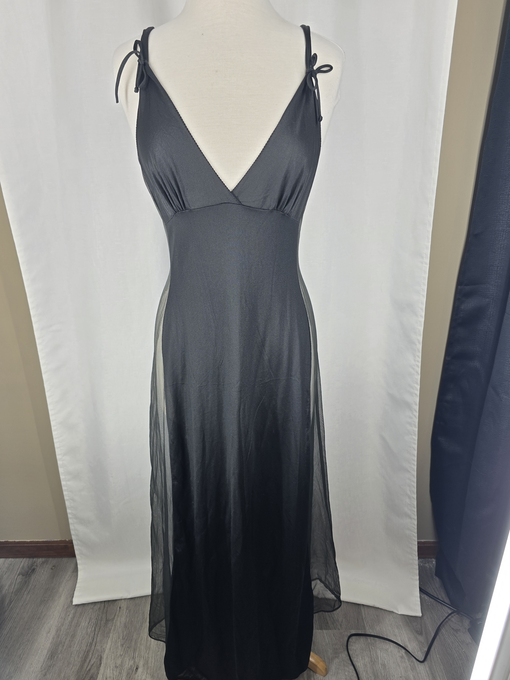 Vintage Ralph Montenero Elegant Black Nightgown